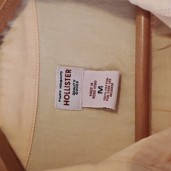 Hollister Button Up Top - Picture 3 of 4